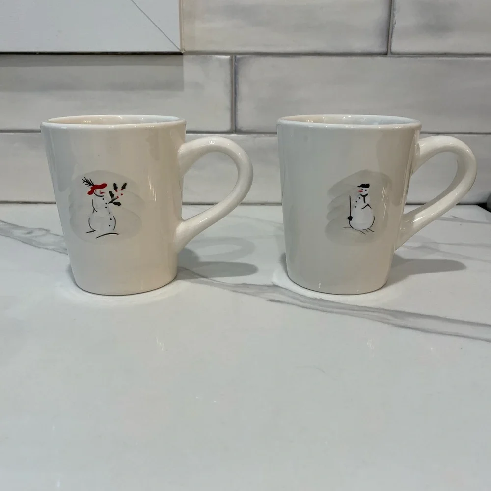 Williams Sonoma holiday mugs- set of 4